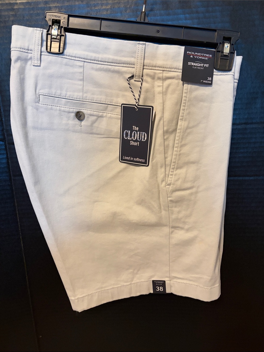 Roundtree & Yorke Men's White Flat Front Straight Fit Shorts Glacier Gray